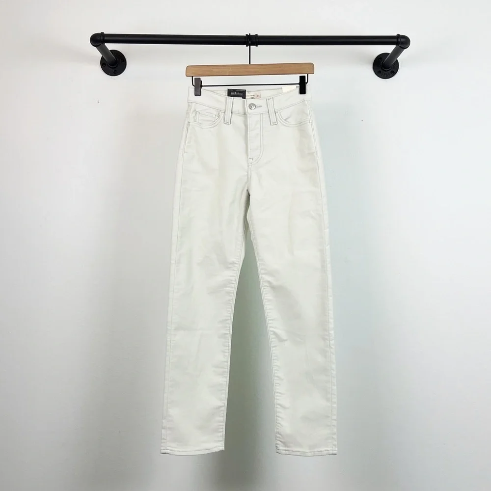 NWT Levi’s Wedgie High Rise Corduroy Straight Leg Pants in Meadow Mist Green